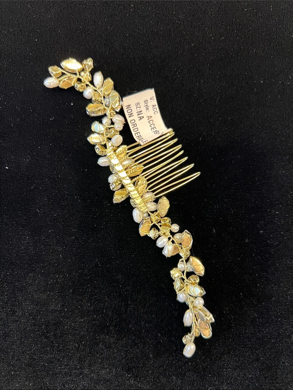 N/A elegant gold